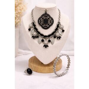 Black & Silver Statement Jewelry Set